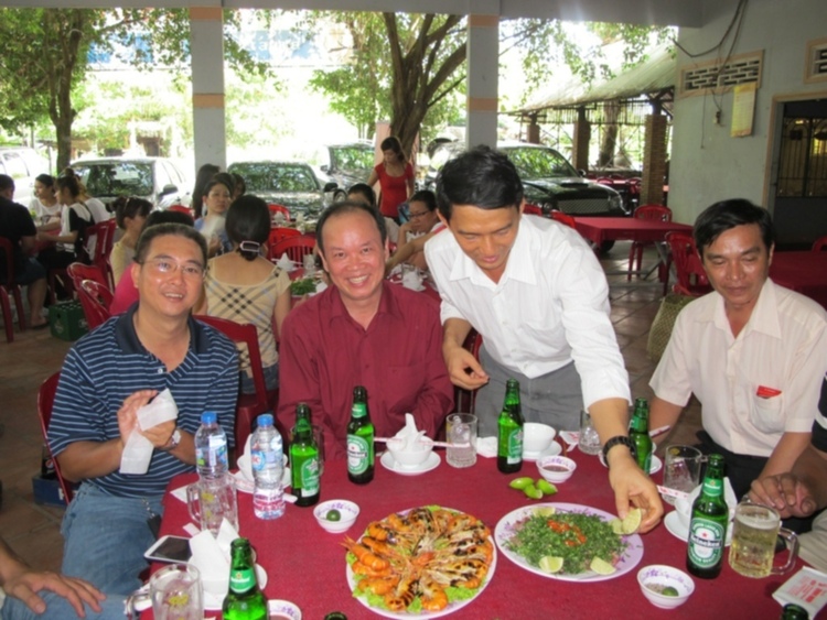Trao tặng nhà tình thương tại Bến Tre ngày 2/12/2012