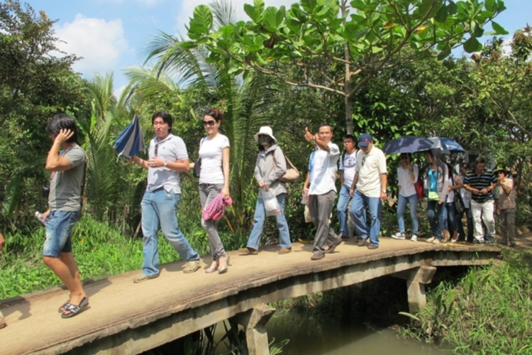 Trao tặng nhà tình thương tại Bến Tre ngày 2/12/2012 Trao tặng nhà tình thương tại Bến Tre ngày 2/12/2012