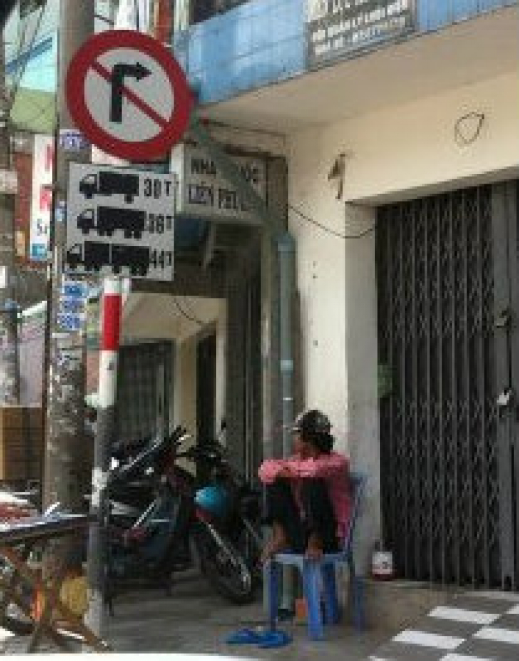 Biển cấm không có củ chuối