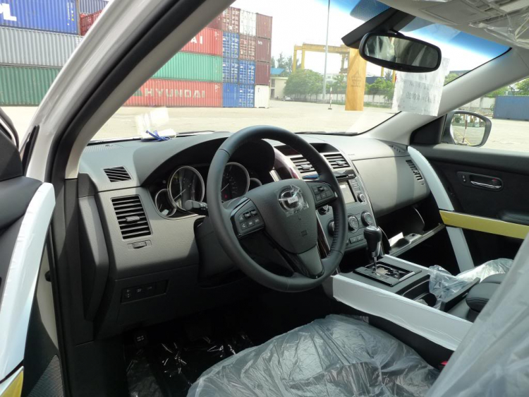 R 350 "chạy lướt" hay CX9 "bóc tem"? R 350 "chạy lướt" hay CX9 "bóc tem"?