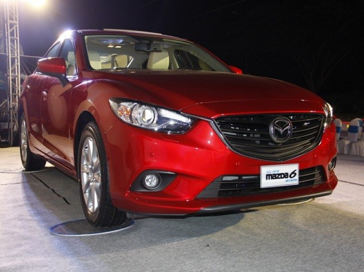 Đêm ra mắt hoành tráng của Mazda 6 và CX-9 tại Việt Nam