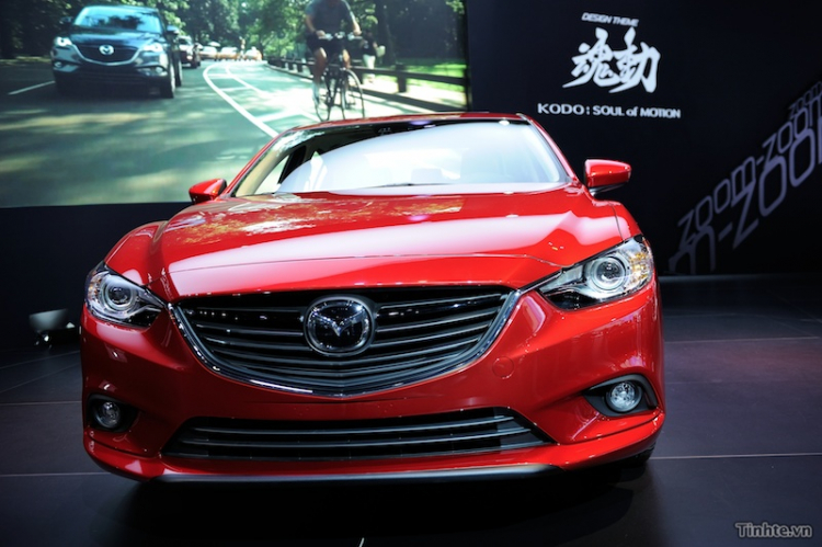 Đêm ra mắt hoành tráng của Mazda 6 và CX-9 tại Việt Nam