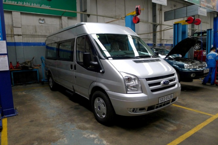 Xin tư vấn xe 2012 Toyota Hiace [Made in Japan].