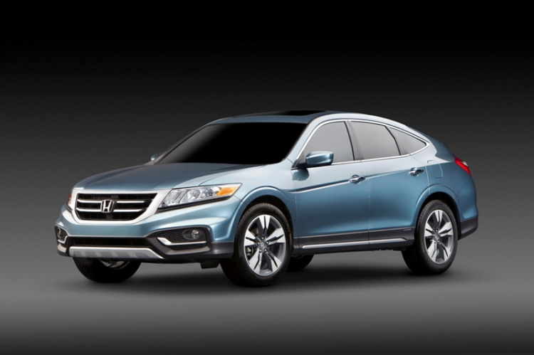 CROSSTOUR 2013