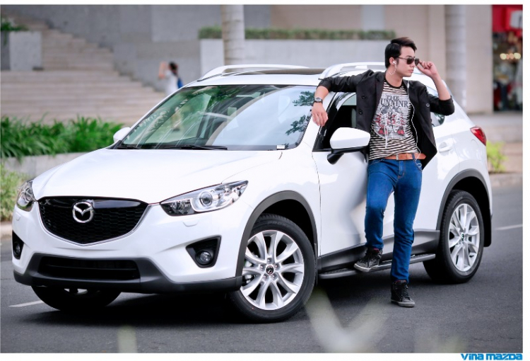 Trai tài gái sắc lái CX-5 dạo phố (đã có hình)