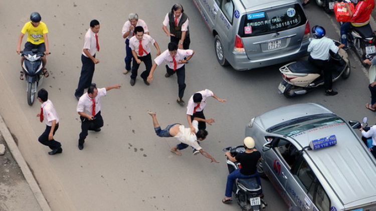 Những tình huống lái xe nên "Lưu ý" ! Những tình huống lái xe nên "Lưu ý" !