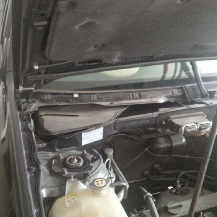 Cách thay lọc gió cabin Escape và lập trình remote Escape (dùng được cho vài loại xe Ford khác) Cách thay lọc gió cabin Escape và lập trình remote Escape (dùng được cho vài loại xe Ford khác)