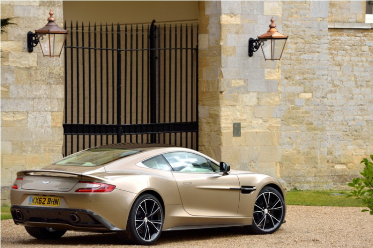 ASTON MARTIN VANQUISH