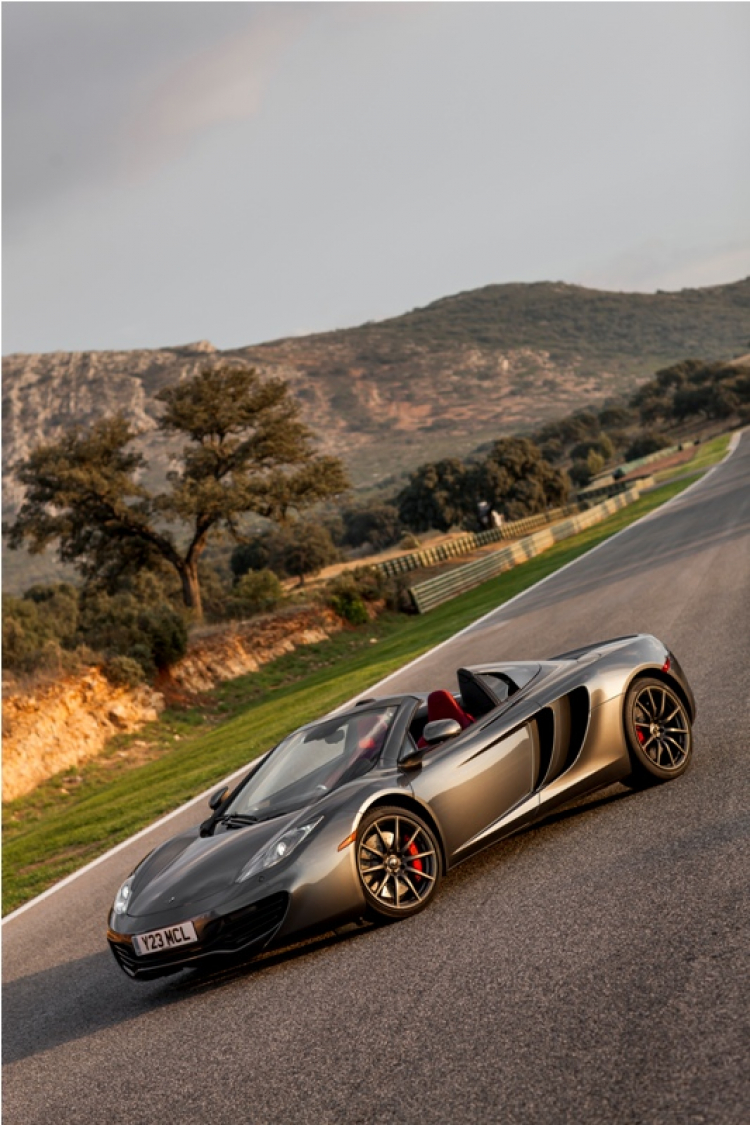MC LAREN 12C SPIDER....................................................khi nào sẽ về VN :)