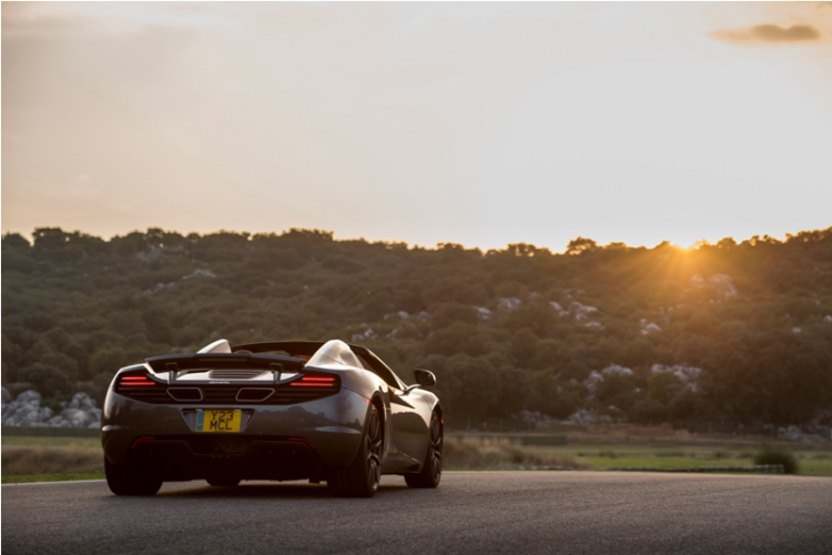 MC LAREN 12C SPIDER....................................................khi nào sẽ về VN :)