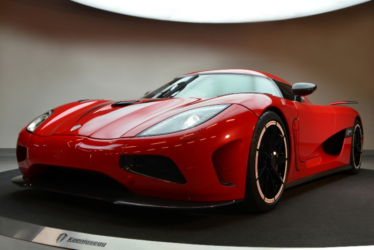 Một ngày nào đó.........KOENIGSEGG AGERA R sẽ.............nhập mà không tái xuất tại VN ;)