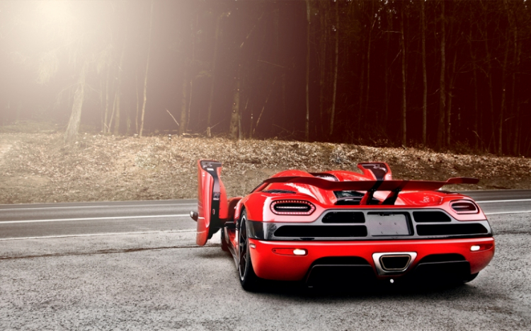 Một ngày nào đó.........KOENIGSEGG AGERA R sẽ.............nhập mà không tái xuất tại VN ;)