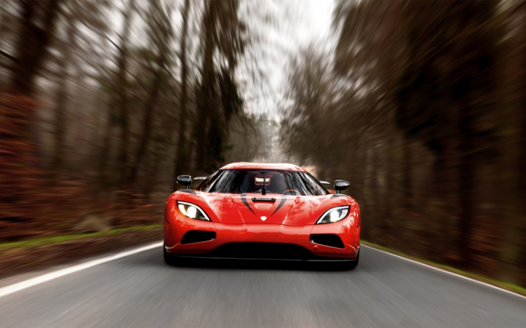 Một ngày nào đó.........KOENIGSEGG AGERA R sẽ.............nhập mà không tái xuất tại VN ;)