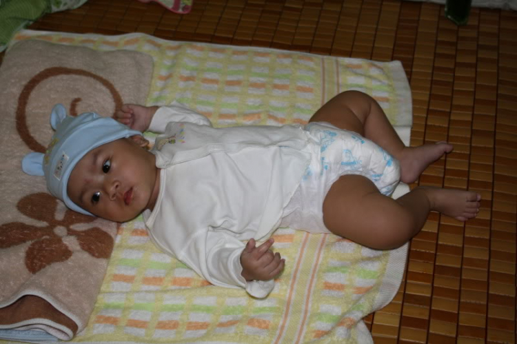 Con của chúng ta xinh quá Con của chúng ta xinh quá