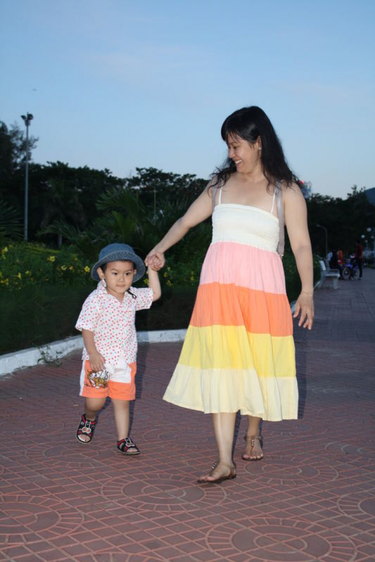 Con của chúng ta xinh quá Con của chúng ta xinh quá