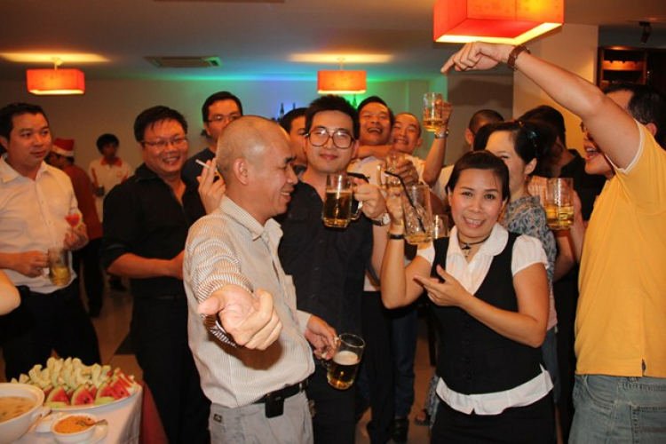 Dời ngày Tất Niên OSFI 2012 sang HÀM NGHI QUÁN 19h00 ngày Thứ Sáu 11/01. Đ/chỉ: 11 Hàm Ngh Dời ngày Tất Niên OSFI 2012 sang HÀM NGHI QUÁN 19h00 ngày Thứ Sáu 11/01. Đ/chỉ: 11 Hàm Ngh