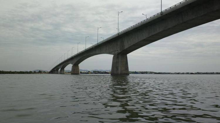 Du ngoạn trên biển bằng xuồng phao bơm hơi. Du ngoạn trên biển bằng xuồng phao bơm hơi.