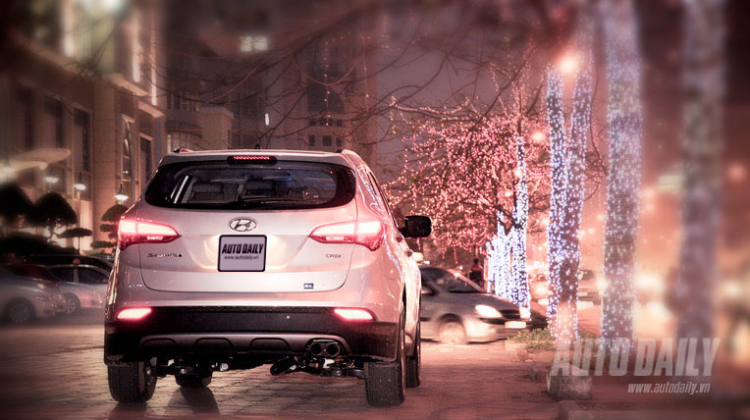Các cụ cho em lời bình về bức ảnh Santa Fe 2013 mới chụp với!!! Các cụ cho em lời bình về bức ảnh Santa Fe 2013 mới chụp với!!!