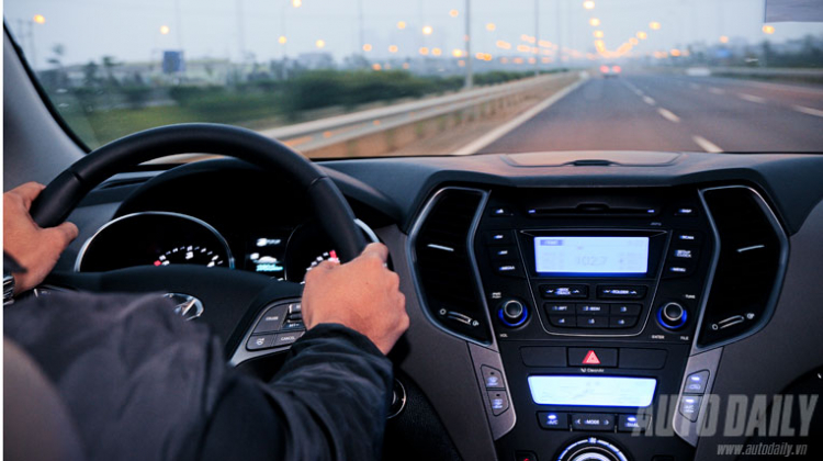 Đánh giá: Sức hấp dẫn từ Hyundai Santa Fe thế hệ mới Đánh giá: Sức hấp dẫn từ Hyundai Santa Fe thế hệ mới