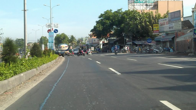 Tình hình đường xá trên QL51 - Cho các bác có thắc mắc. Tình hình đường xá trên QL51 - Cho các bác có thắc mắc.