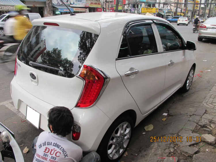 Show hàng 2 em Picanto trắng của anh Hải (Em đi đóng phí BTĐB và thay còi Denso- trang 29) Show hàng 2 em Picanto trắng của anh Hải (Em đi đóng phí BTĐB và thay còi Denso- trang 29)