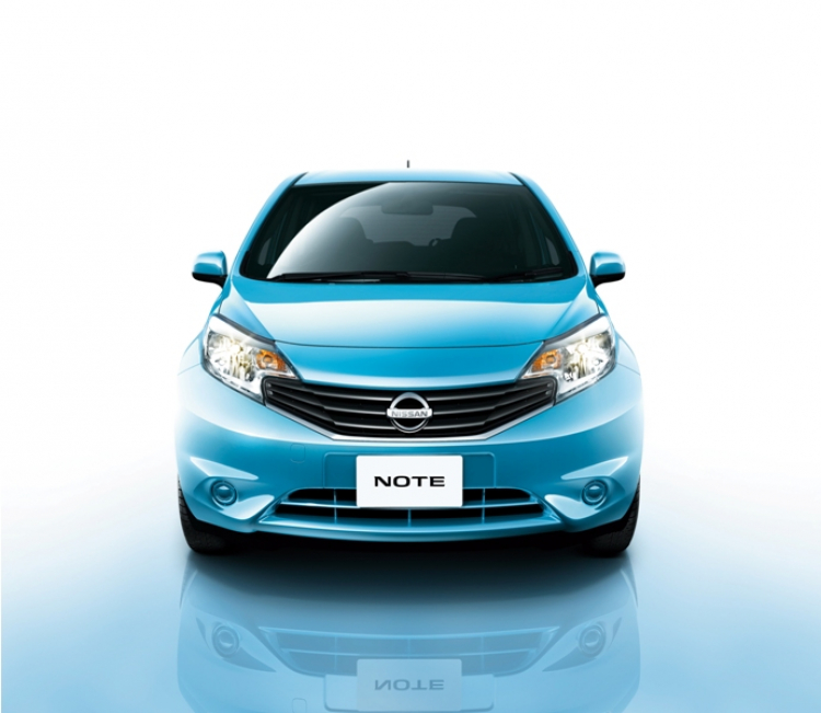 NISSAN NOTE đẹp, trẻ trung, nhỏ gọn :)