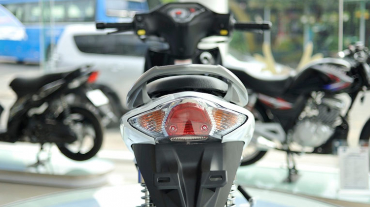 Cận cảnh các chi tiết Suzuki Axelo tại Việt Nam