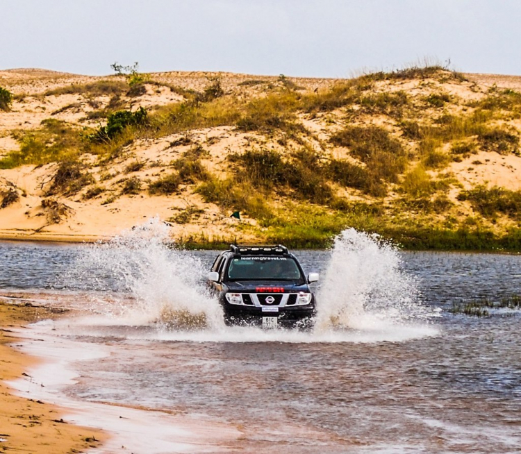 Thử sức “nàng” Navara của Nissan Thử sức “nàng” Navara của Nissan