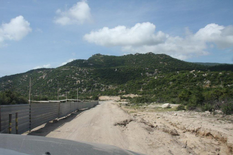 Sedan không nên đi đường Ninh Chữ - Vĩnh Hy Sedan không nên đi đường Ninh Chữ - Vĩnh Hy