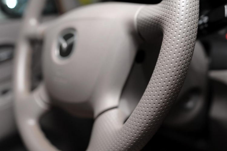 Cần tư vấn xe mazda premacy Cần tư vấn xe mazda premacy
