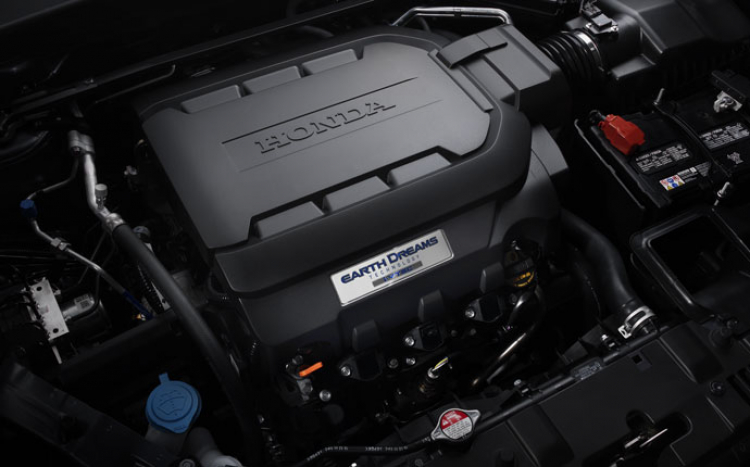 185-HP, 2.4L, 16-VALVE,  DOHC i-VTEC® 4-Cylinder Engine - EARTH DREAMS TECHNOLYGY :)