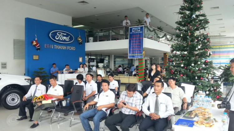 Khẩn, 9h sáng ngày mai 12/1  FFC sẽ đi nhận xe Ford Ranger