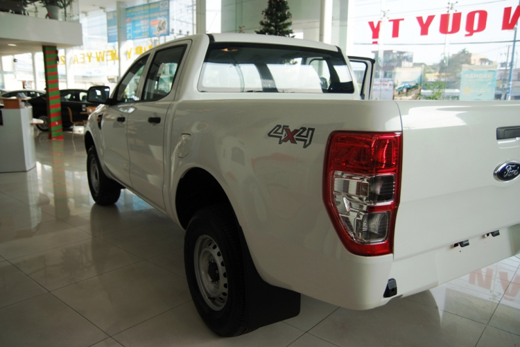 Khẩn, 9h sáng ngày mai 12/1  FFC sẽ đi nhận xe Ford Ranger