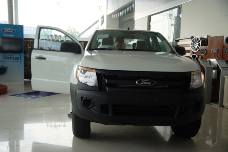 Khẩn, 9h sáng ngày mai 12/1  FFC sẽ đi nhận xe Ford Ranger