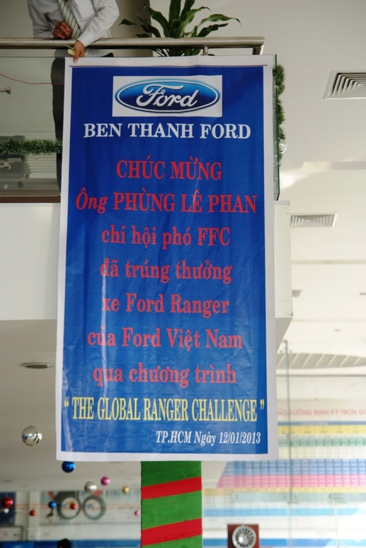 Khẩn, 9h sáng ngày mai 12/1 FFC sẽ đi nhận xe Ford Ranger Khẩn, 9h sáng ngày mai 12/1 FFC sẽ đi nhận xe Ford Ranger