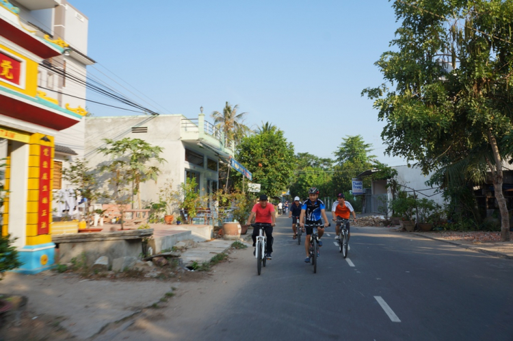 Đạp xuyên biên giới-Châu Đốc- Núi Sam- Takeo