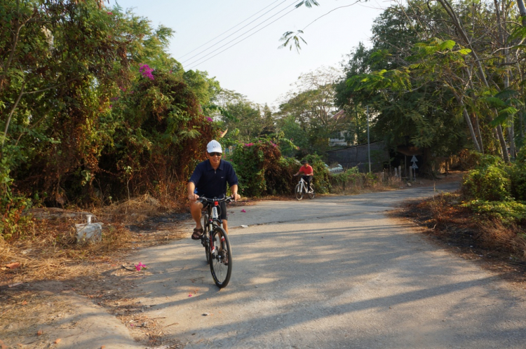 Đạp xuyên biên giới-Châu Đốc- Núi Sam- Takeo