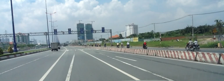 Ngã 3 Cầu vượt Cát Lái - Tại sao vẫn nhiều bác tài bị bắn hạ tại đây?