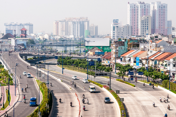 [Update Tr.25 - Vẻ đẹp của kv Cầu Mống] Tài xế VINASUN "hiếp dâm" tập thể di tích 108 tuổi