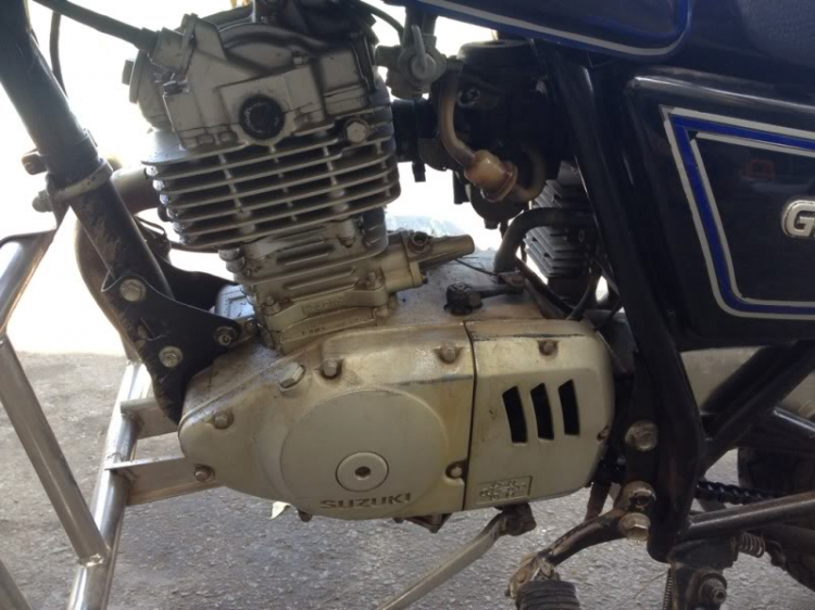 Honda CG125 hoặc CB125 lên dáng Triumph Bonneville Honda CG125 hoặc CB125 lên dáng Triumph Bonneville