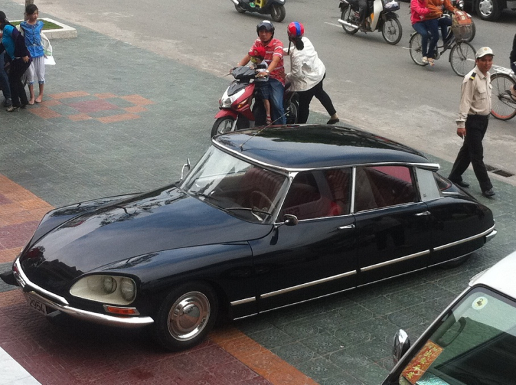 Citroën DS 21 | Chiếc thàm bay trên đường