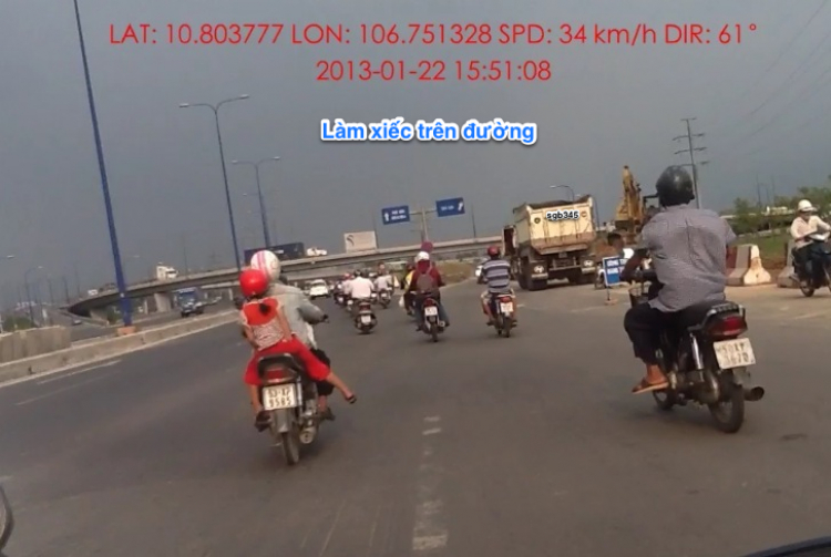 Biển báo tốc độ trên toàn Xa lộ Hà nội, địa phận Tp HCM