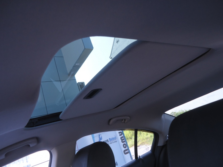 Tổng hợp các xe lên đời sunroof !