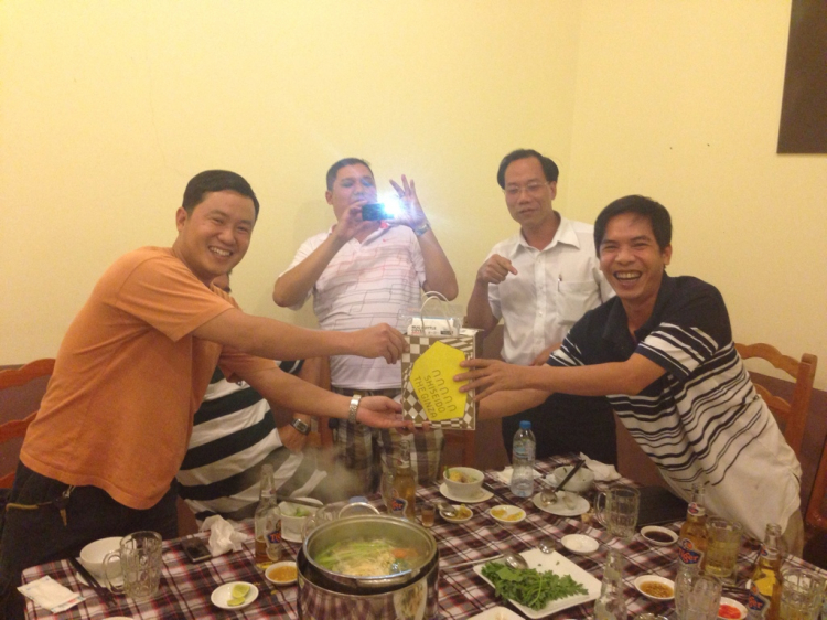 Xóm nhà lá du xuân 2013 miền Trung và Tây Nguyên.