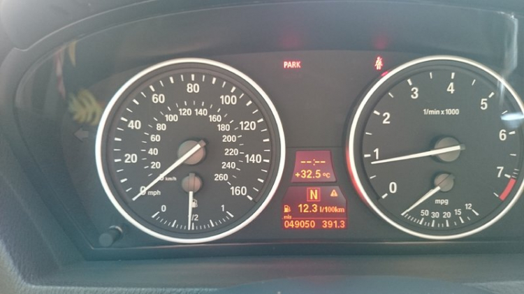 BMW X5 4.8i 2007 - Báo lỗi "CHECK ENGINE" - Đèn động cơ màu vàng.