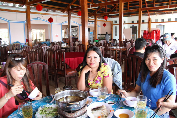 Vài hình ảnh về chuyến đi từ thiện đảo Bình Ba của FFC-29/8-31/8/14. Vài hình ảnh về chuyến đi từ thiện đảo Bình Ba của FFC-29/8-31/8/14.