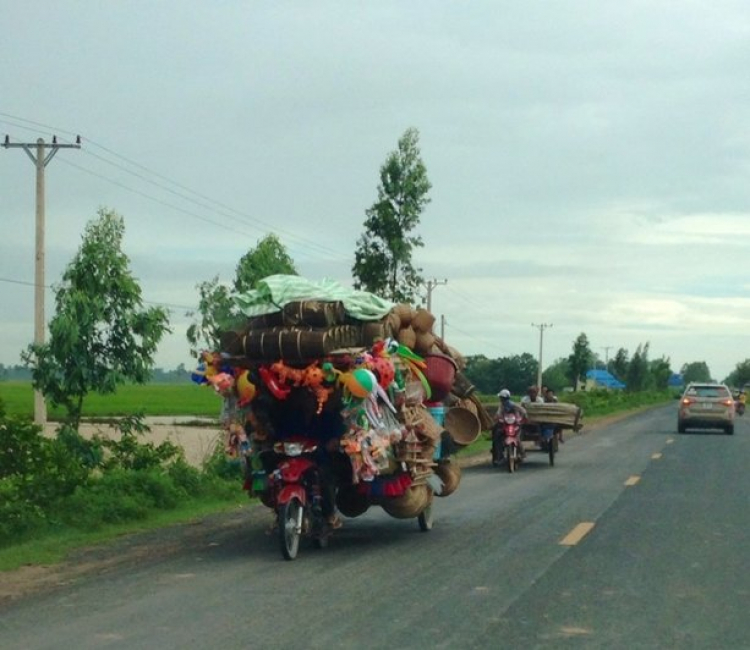 VÀI HÌNH ẢNH GIAO THÔNG CAMPUCHIA NHÂN CHUYẾN HÀNH TRÌNH DI SẢN ĐỀN PREAH VIHEAR 30/8-2/9/2014