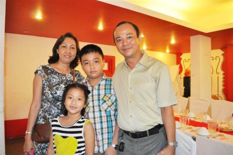 "S.O.S tất niên 2012, tân niên 2013" xin mời họp mặt! "S.O.S tất niên 2012, tân niên 2013" xin mời họp mặt!