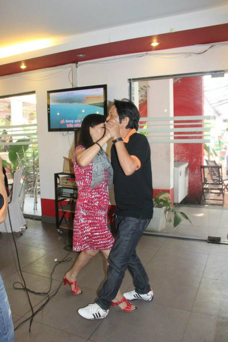 "S.O.S tất niên 2012, tân niên 2013" xin mời họp mặt! "S.O.S tất niên 2012, tân niên 2013" xin mời họp mặt!