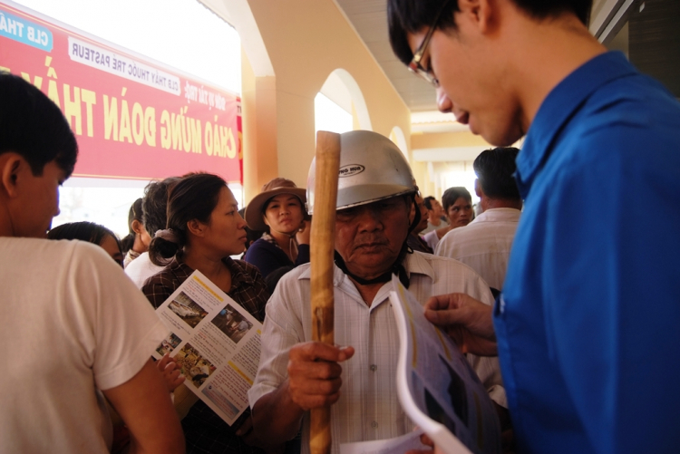 Khám từ thiện 27/1/2013